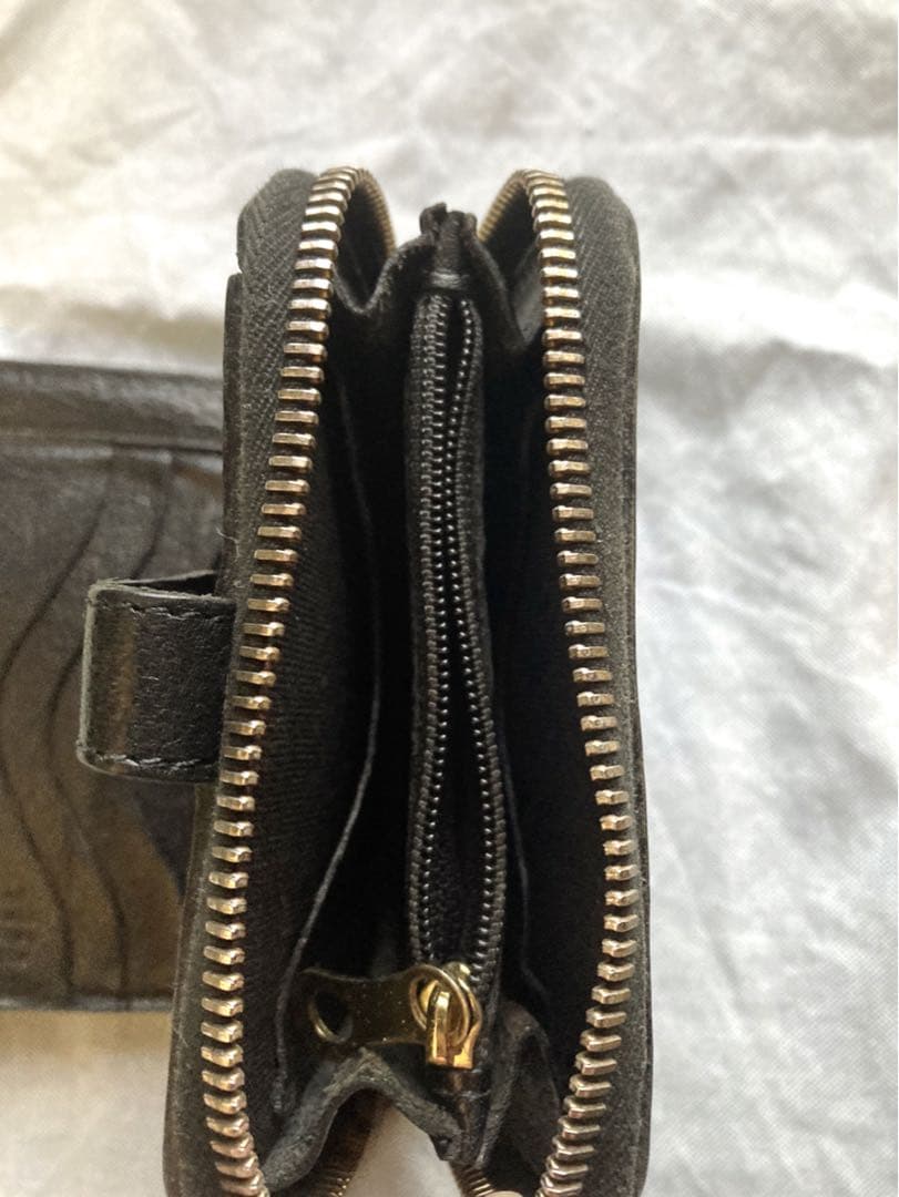 イルビゾンテ　折りたたみ財布　コンパクト　ミニ