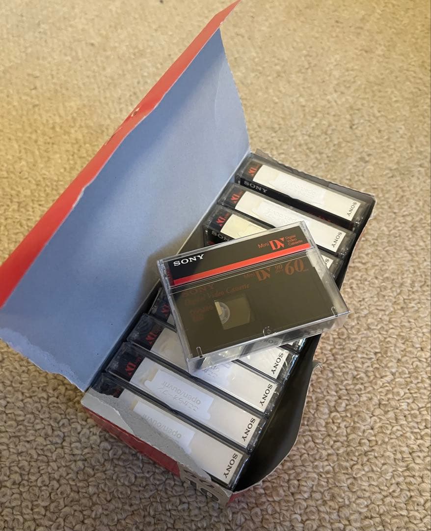 Sony HVRZ5J業務用ビデオカメラ本体2台ワイコン電池バッグオマケ付