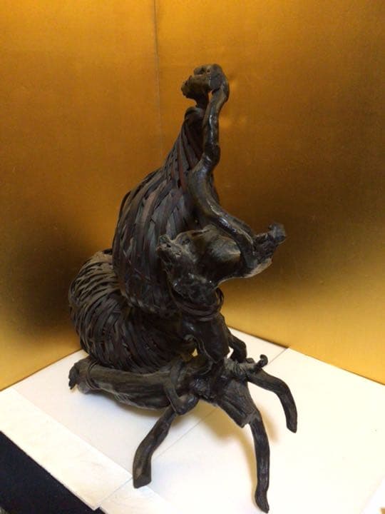 蔵出し　カゴ花入