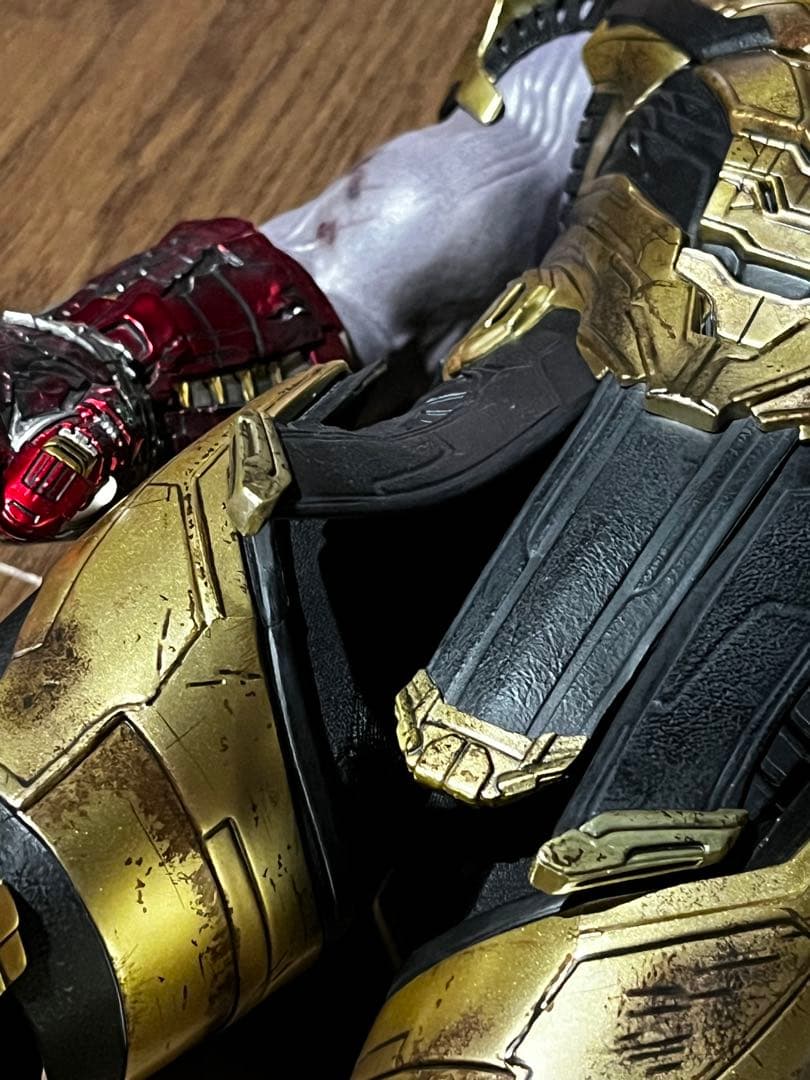 ホットトイズ】サノス バトルダメージ版(ムービーマスターピース) 極美