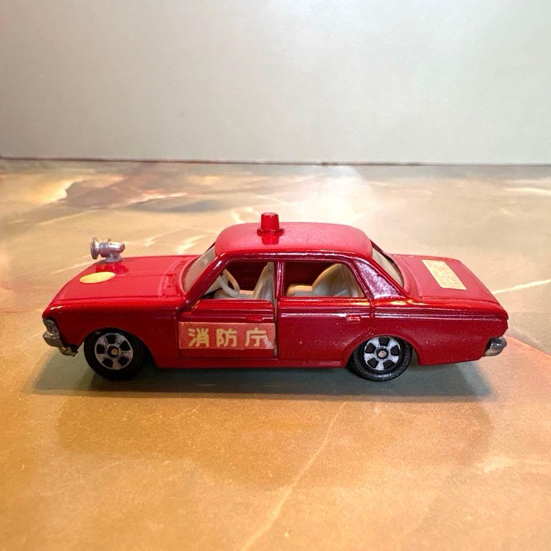 トミカNO.27 トヨタクラウンファイアチーフカー 日本製 1Aホイール