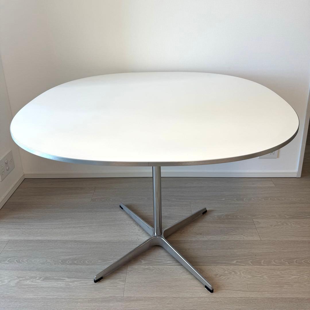 フィリッツハンセン　スーパー円テーブル カフェテーブルA603