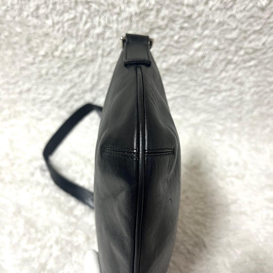 HIROFU ヒロフ ショルダーバッグ オールレザー ブラック 黒 型押しロゴ