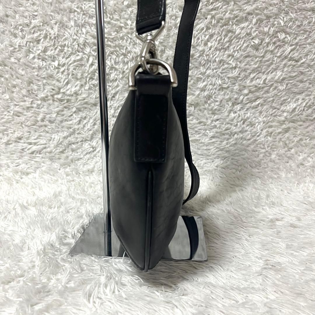 HIROFU ヒロフ ショルダーバッグ オールレザー ブラック 黒 型押しロゴ