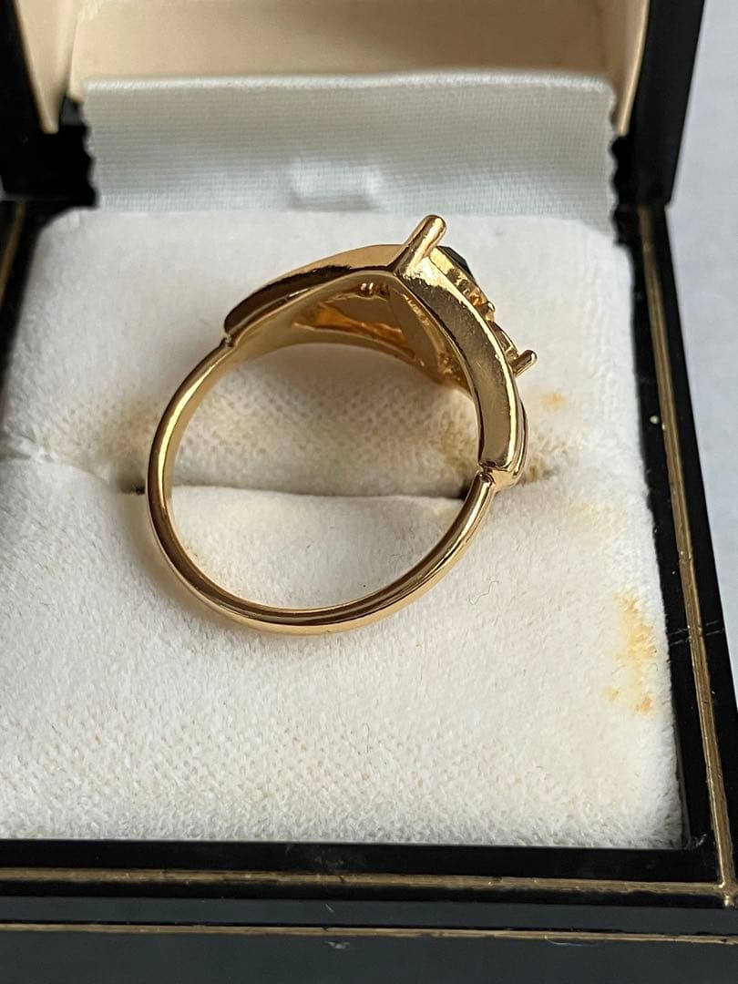 AVON ヴィンテージ リング エメラルドグリーンストーン 14号