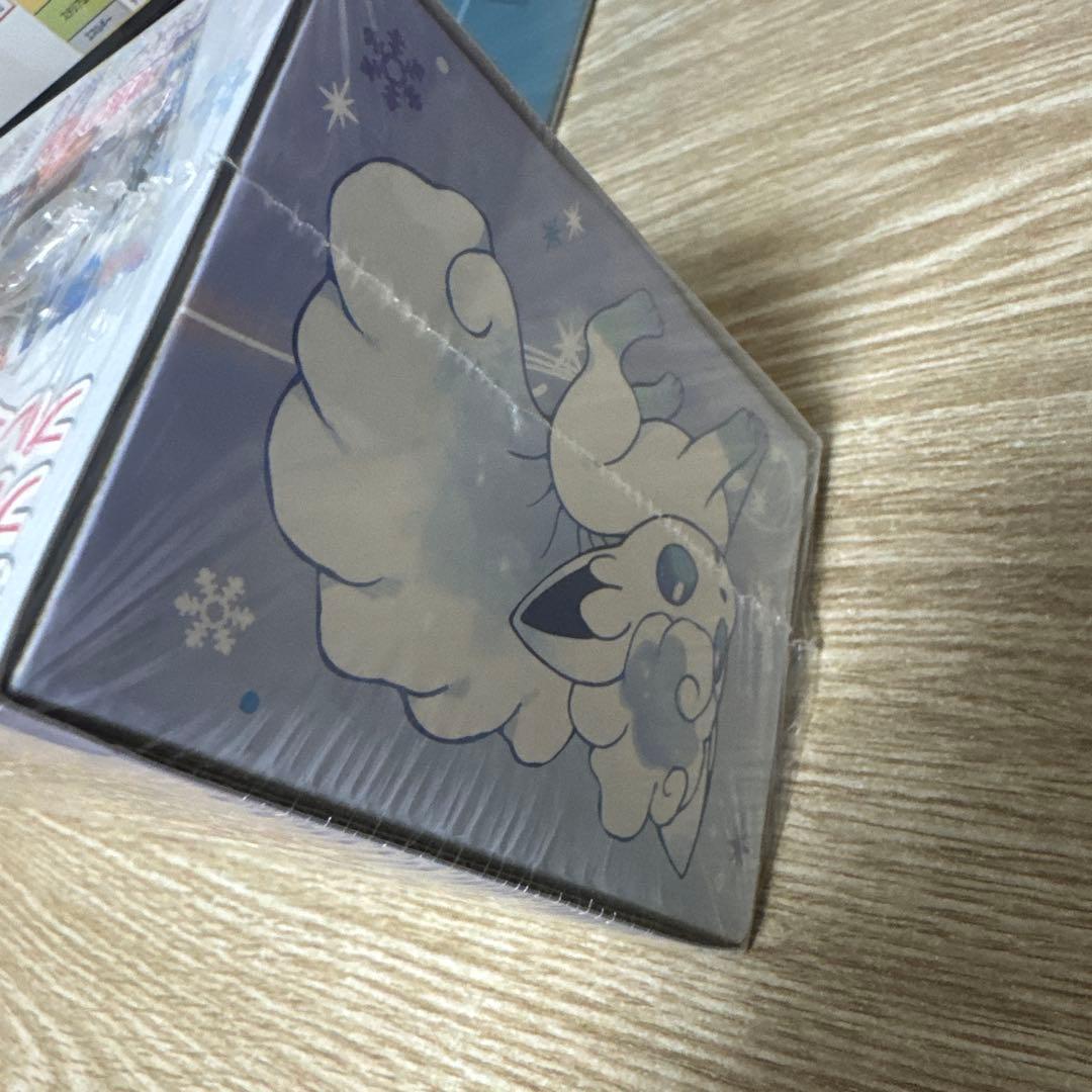 ウ*タ様 スペシャルBOX ロコンクリスタルシーズン