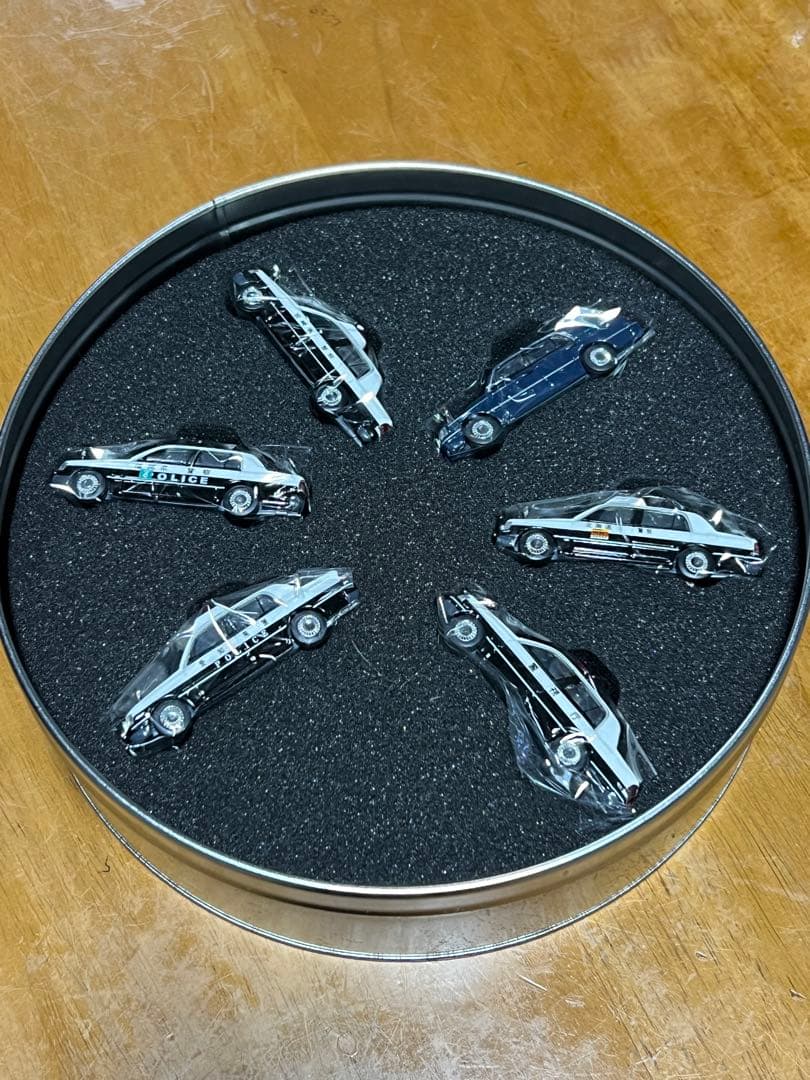 TACCAR タルガ　1/64 クラウン　パトカー 6台セット