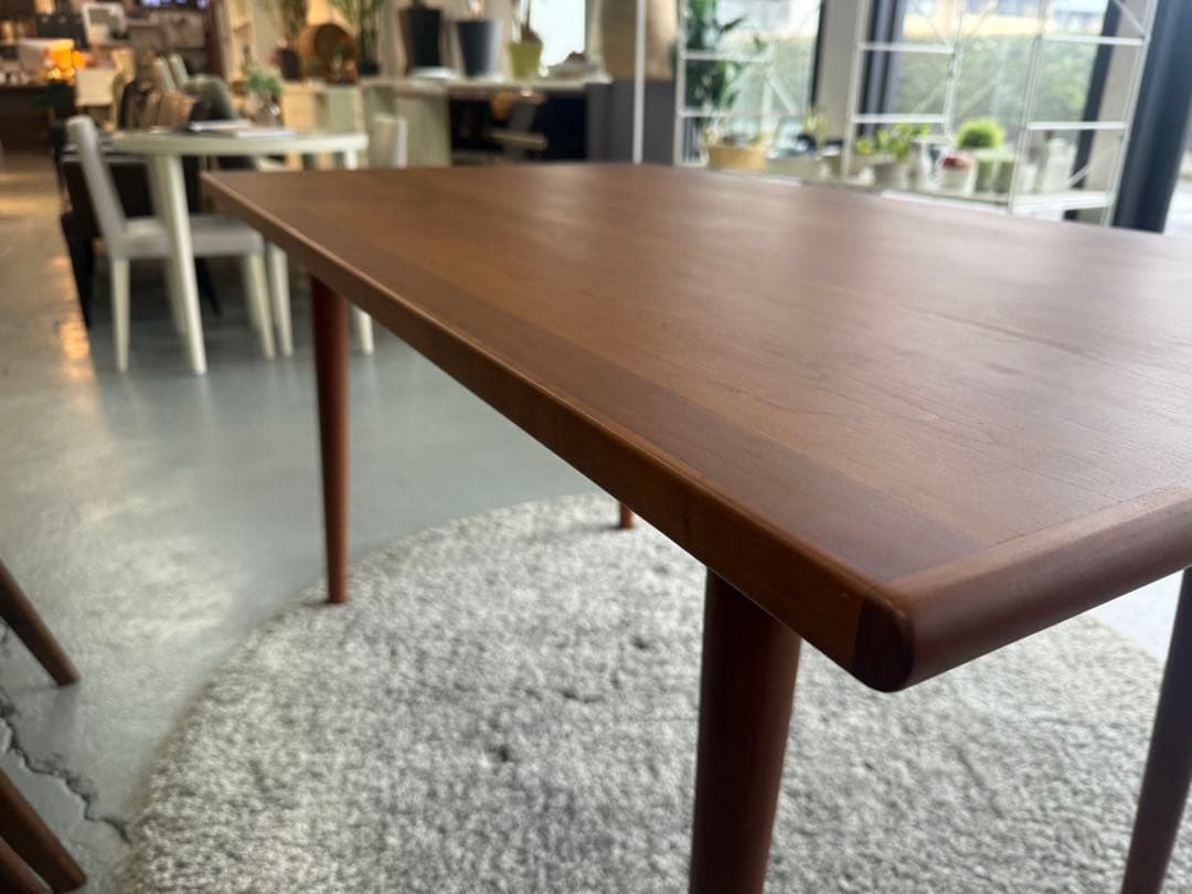 ACTUS Blooming ダイニングテーブル　チェリー