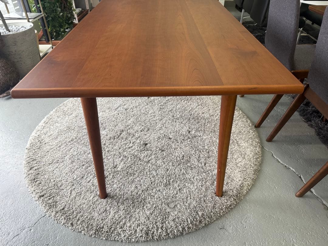 ACTUS Blooming ダイニングテーブル　チェリー