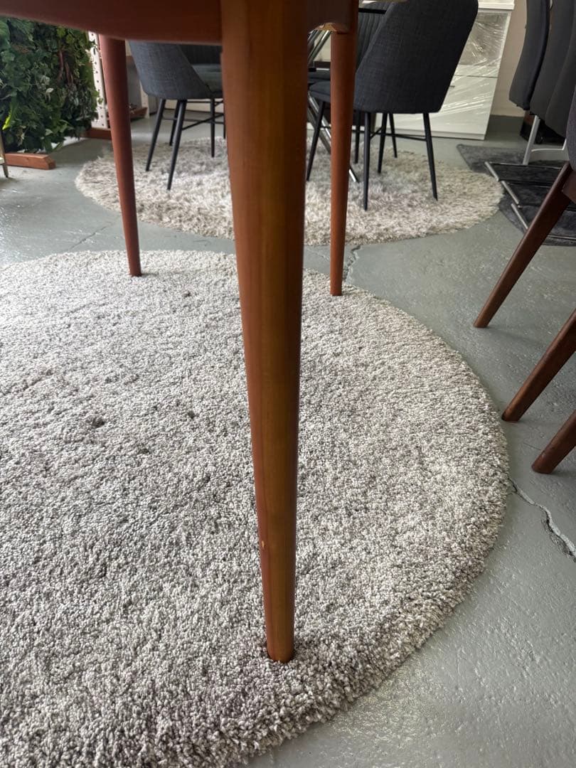 ACTUS Blooming ダイニングテーブル　チェリー