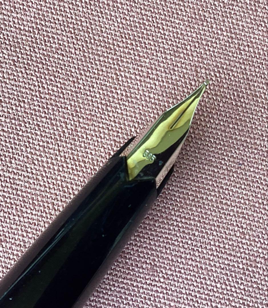 モンブランMONTBLANC 万年筆 ウッド調ボディ　ケース付未使用美品