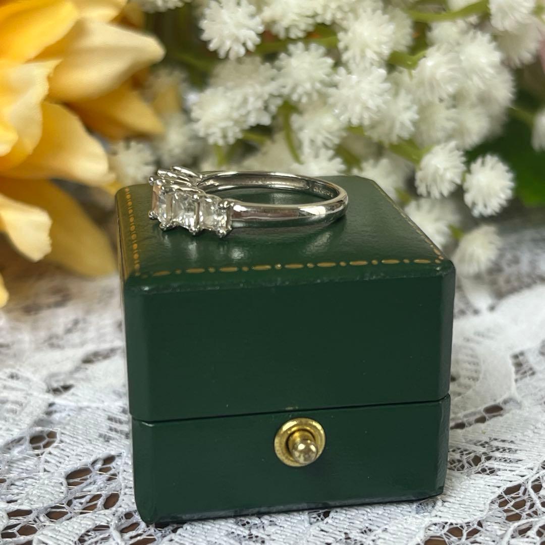 【早い者勝ち】英国 ヴィンテージ 9金 ホワイトゴールド プリンセス リング