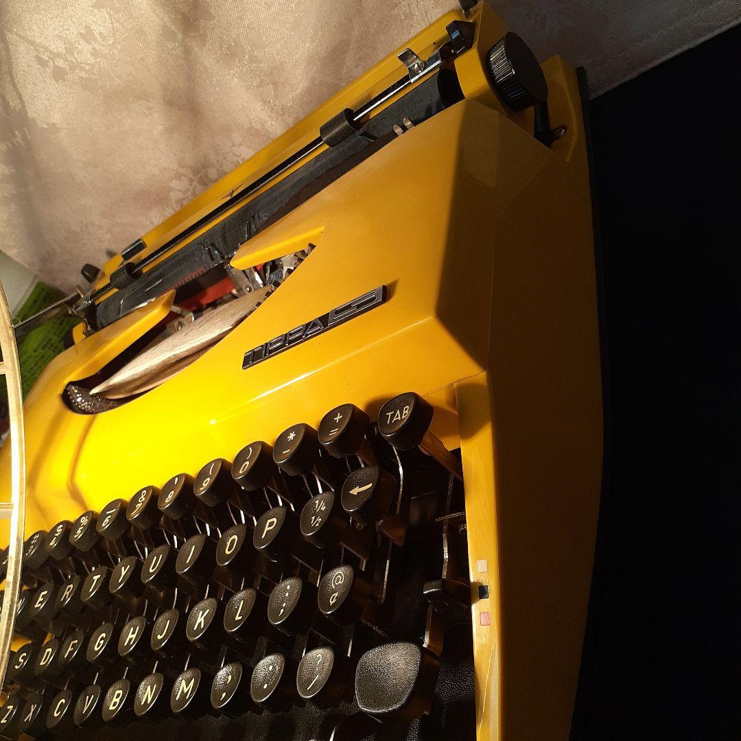 ジンジャー様専用❤️ ドイツ アドラー社製携帯英文タイプライター