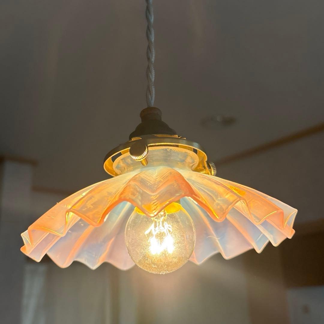 フランスアンティーク オパールセント ガラスシェード ペンダントランプ