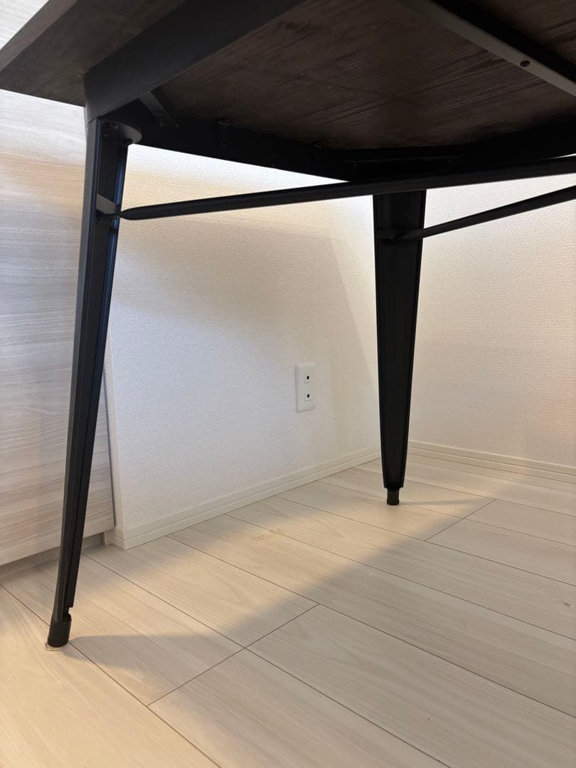 ※値下げ中【送料込】幅140 LOWYA ダイニングテーブル