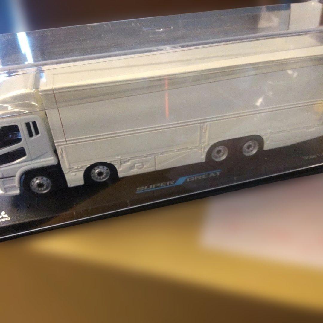 FUSO SUPER GREAT トラック 1/43 一部組み立てパーツ有り