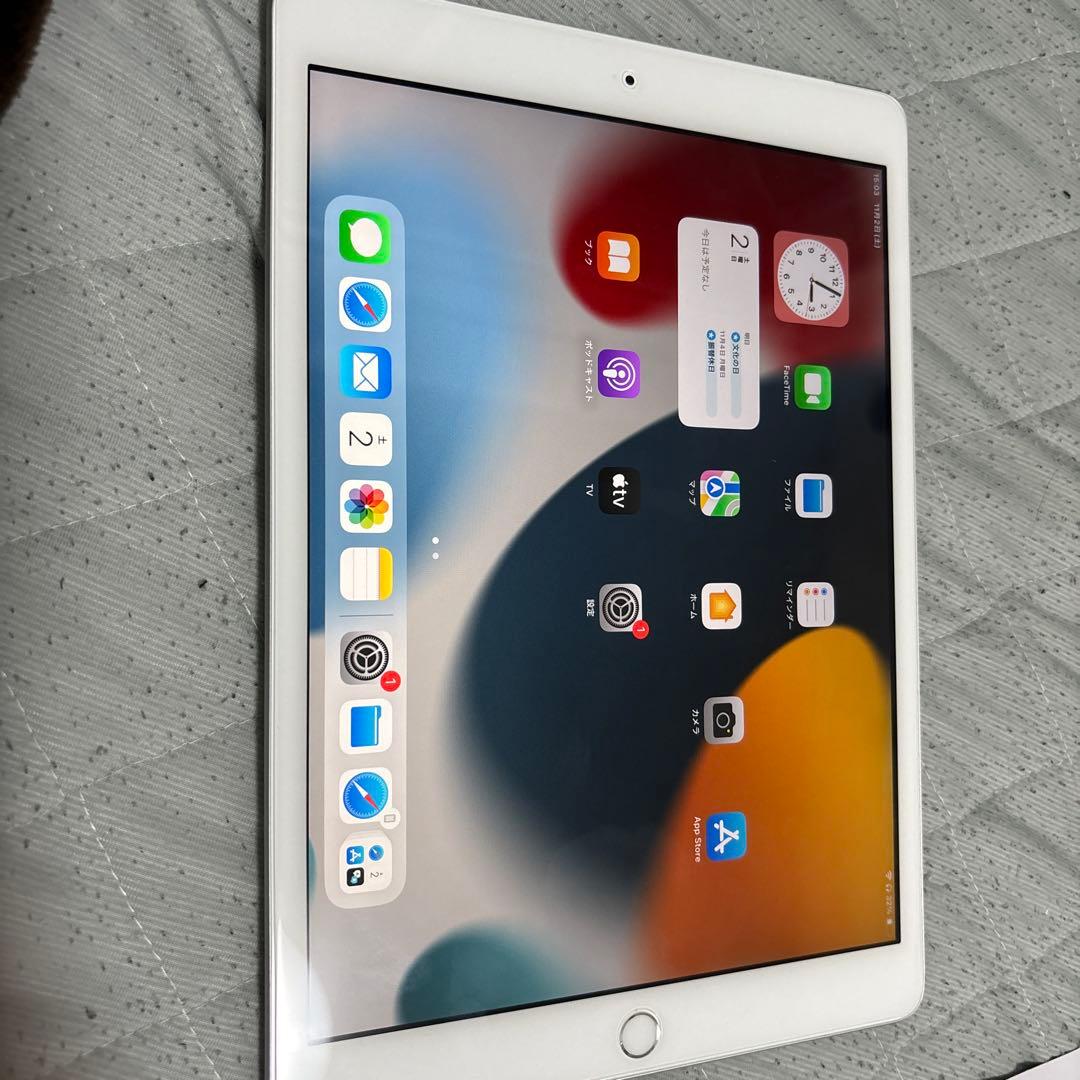 □Apple iPad第8世代WiFiモデル32GBシルバーグレー□