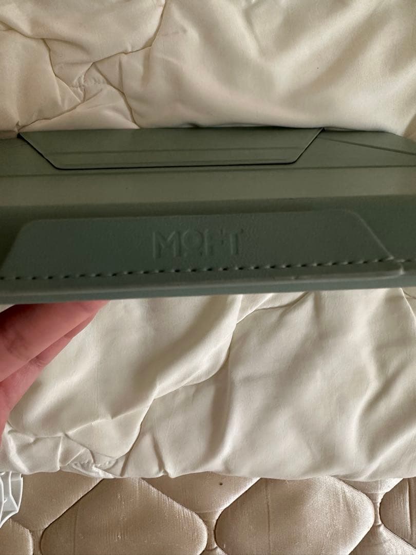 《値下げ中&値下げ交渉》MacBook Air M2ミッドナイト【即購入&配送】