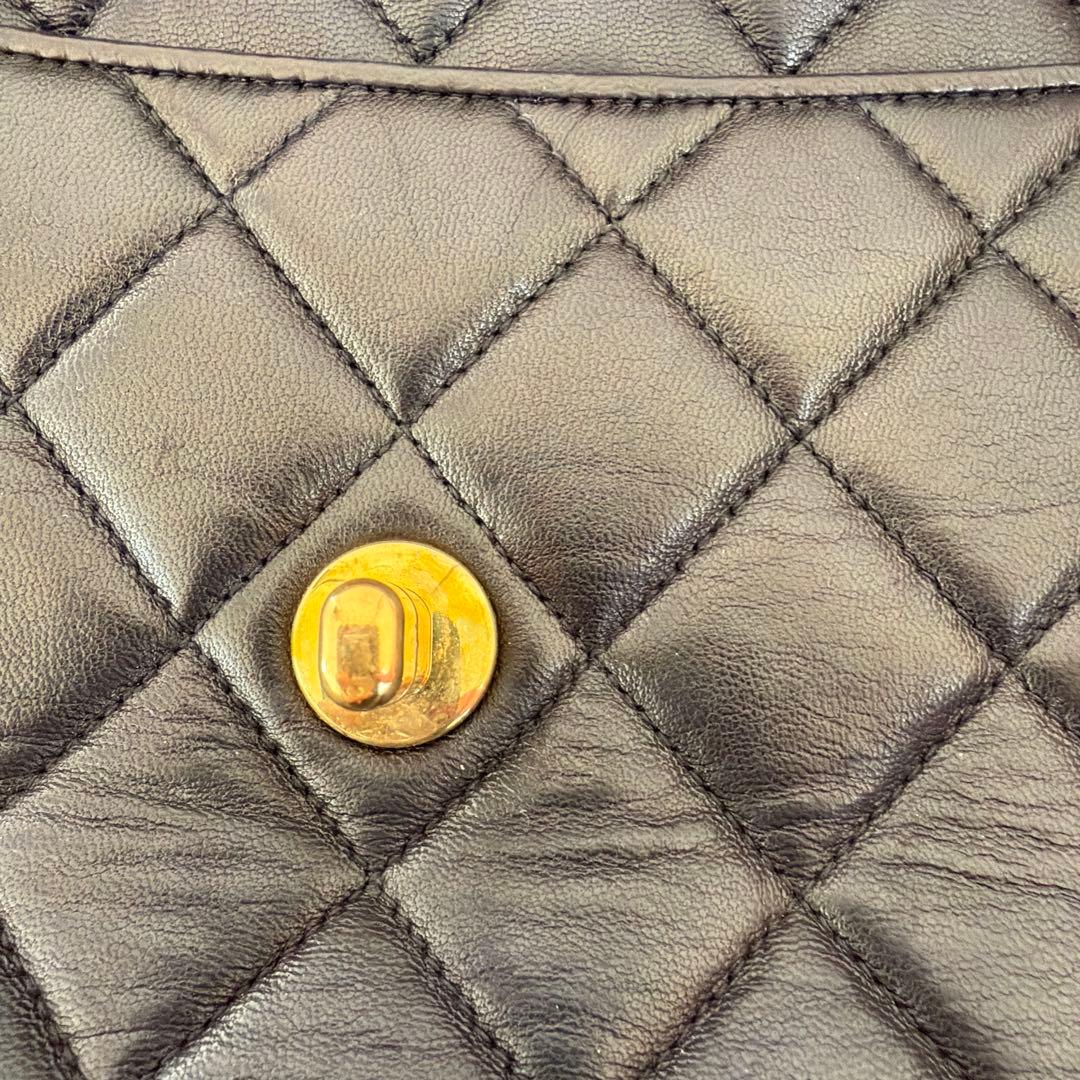 Chanel 黒 キルティング ショルダーバッグ　シャネル マトラッセ