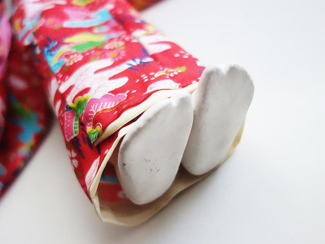 市松人形 カラフルな着物 Z93 元賀章介作 10号(尺二) 着尺 別染め 流水