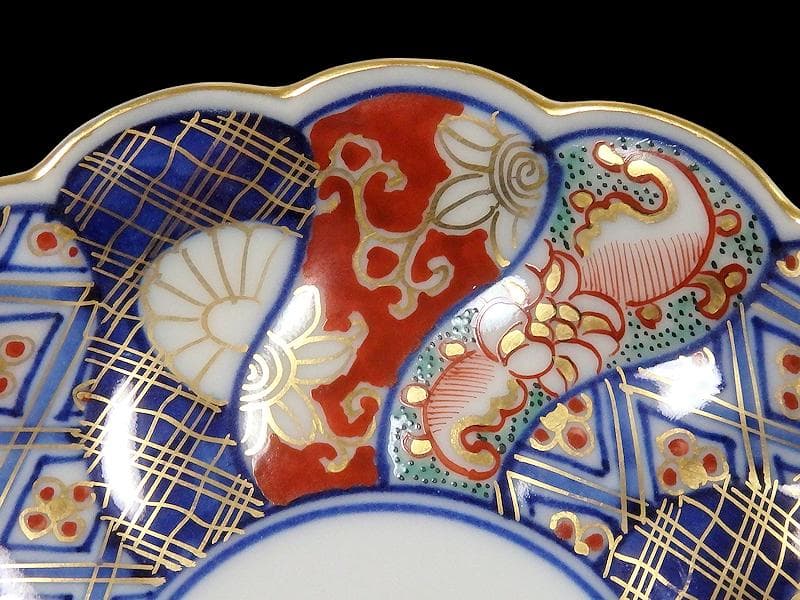 大聖寺伊万里 金襴手 寿紋に捻り輪花菊皿 4寸皿 5客 D820AS-CUy - メルカリ