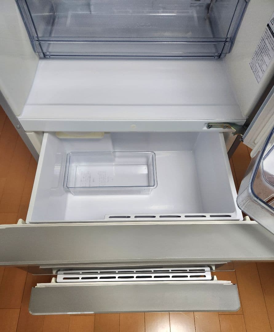 よ*う様 AQUA【3ドア冷蔵庫】2人暮らし用 2019年製【引き取り限定】