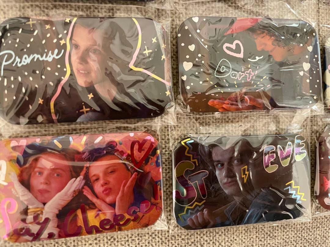 ストレンジャーシングス スクエア缶バッジコレクション 缶バッジ　12個セット