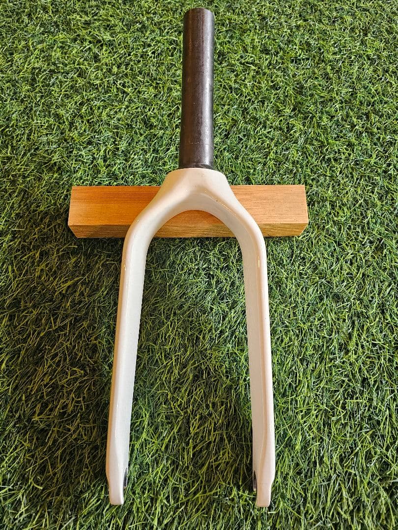 パパバイクストームプロ　カーボンフロントフォーク　　ランバイクストライダー