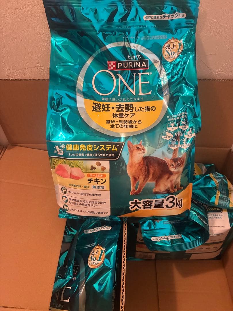 ⑥ ピュリナワン 避妊去勢した猫の体重ケア　チキン　3kg×4個=12キロ ピュリナワン 避妊・去勢した猫の体重ケア 避妊・去勢後から全ての年齢