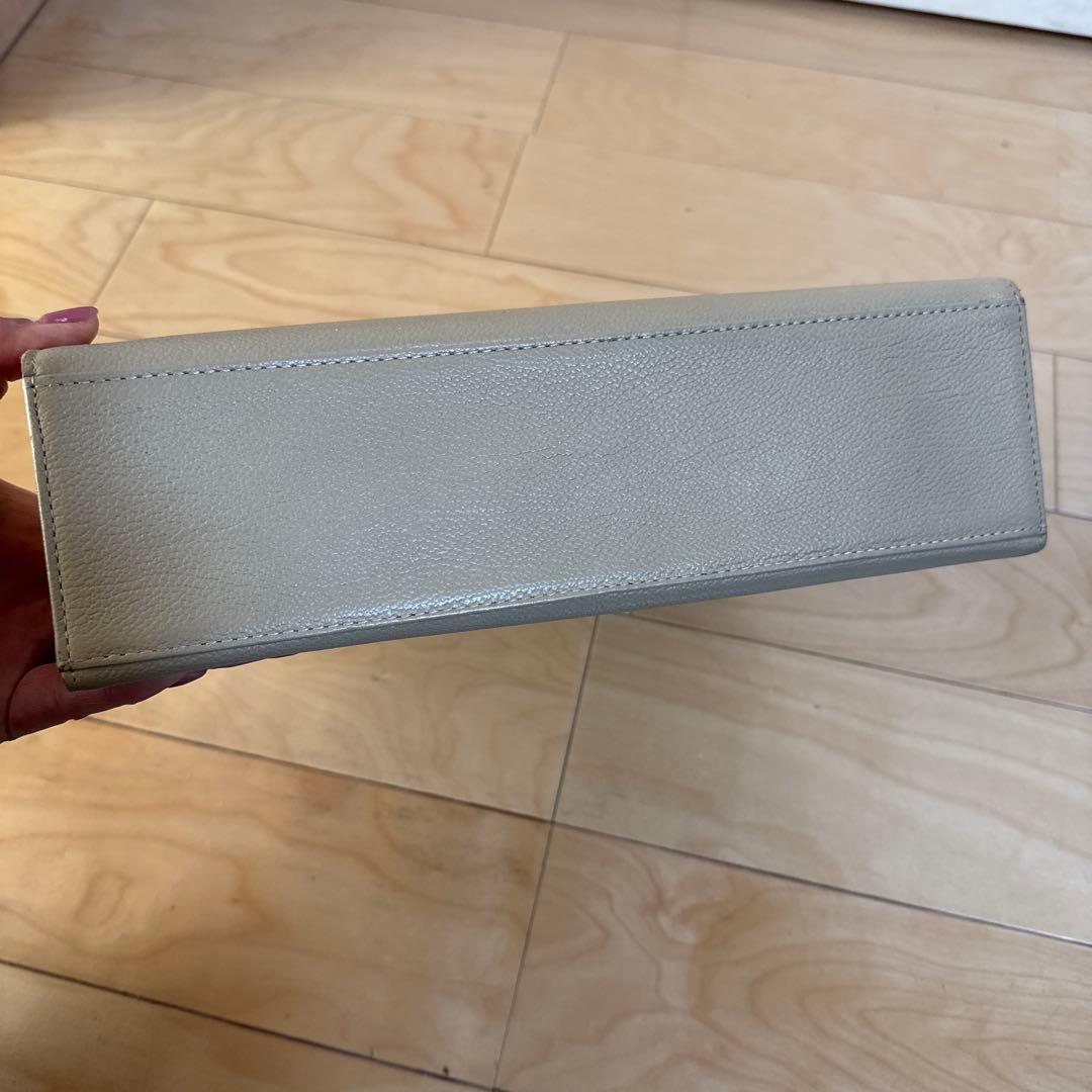 イヴ・サンローラン　ベージュバック