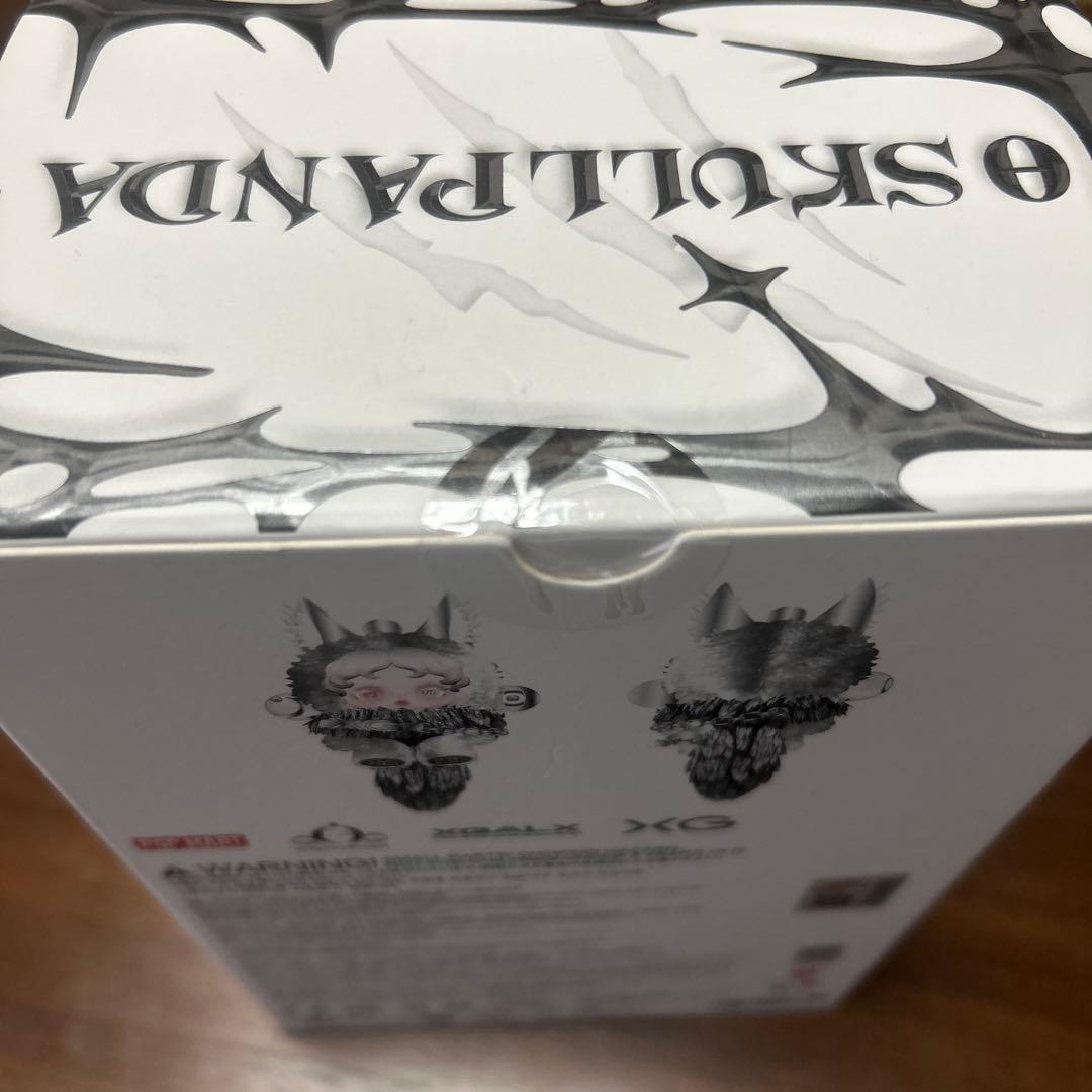 スカルパンダ XG SKULLPANDA POPMART限定カードとノベルティ付