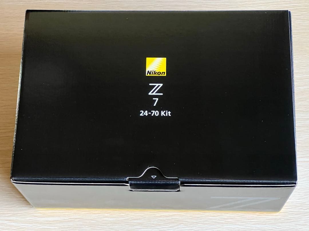 ショット回数2,110+おまけ付】Z7 24-70mm f/4 レンズキット - メルカリ