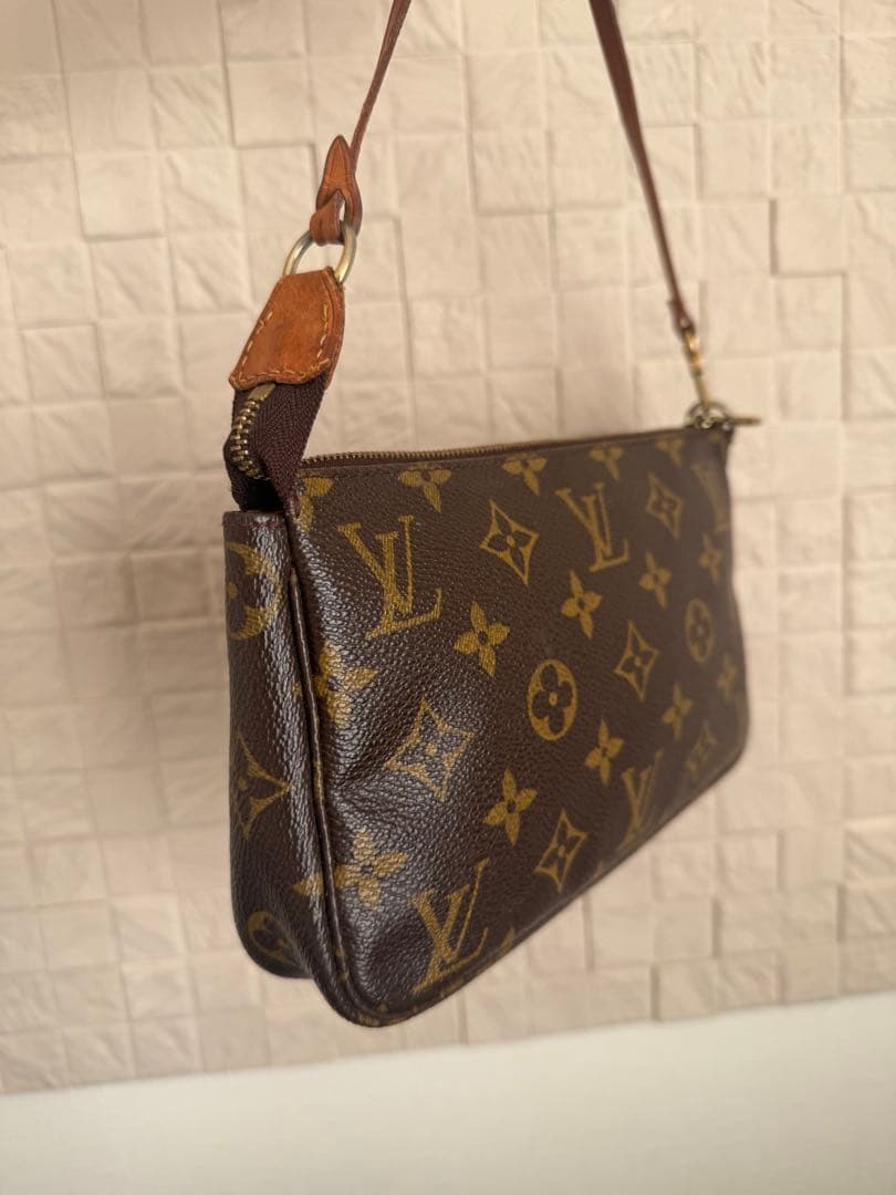 ルイ・ヴィトン LUIS VITTONモノグラム ハンドバッグ　ポシェット