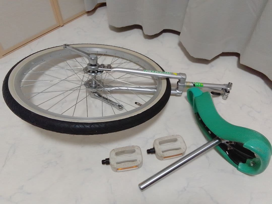 ミヤタ 一輪車 24インチ ユニサイクル フラミンゴ？ ①