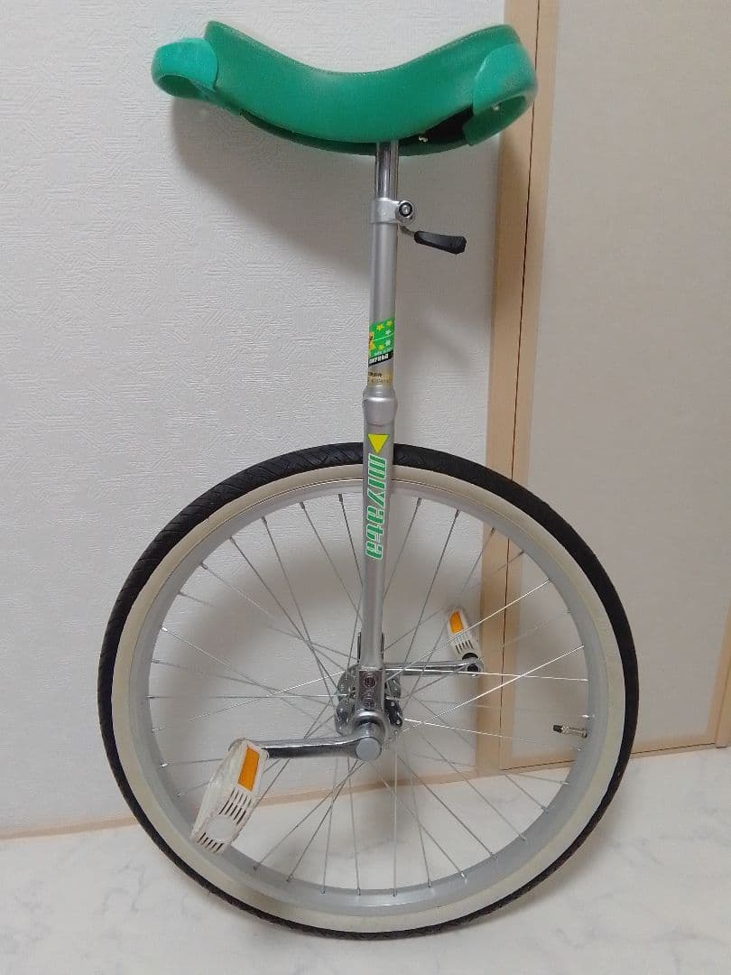 ミヤタ 一輪車 24インチ ユニサイクル フラミンゴ？ ①