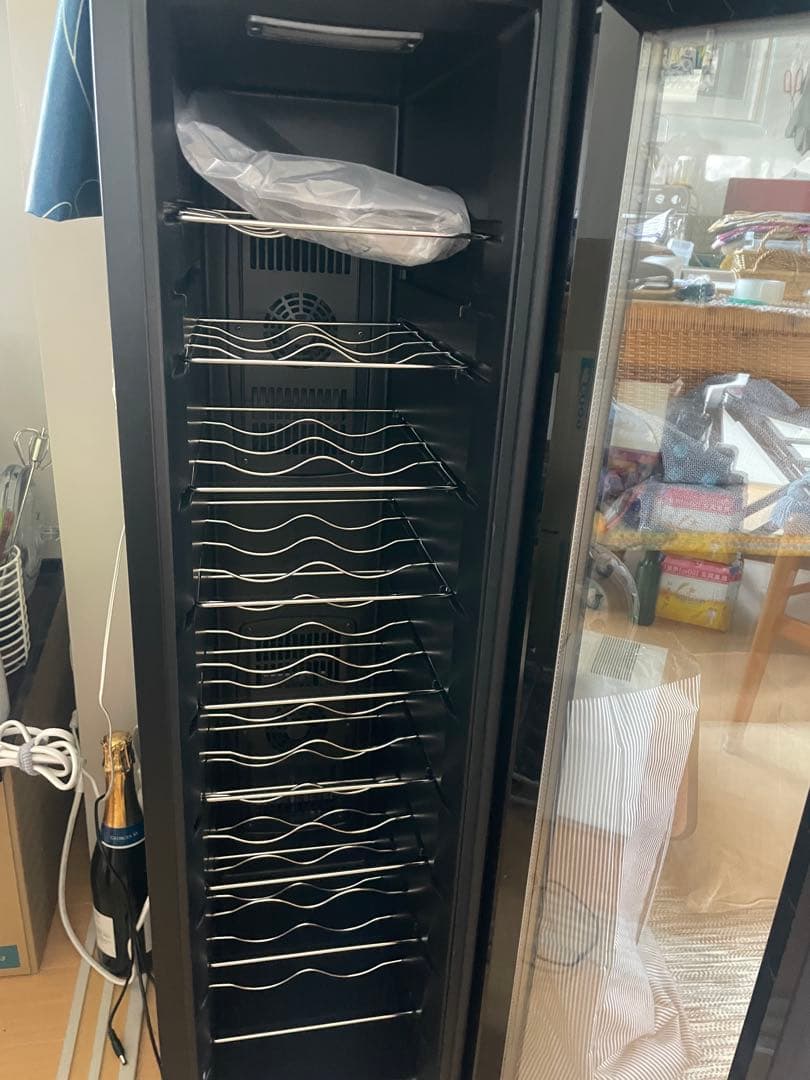 ワインセラー 黒 最大18本収納(LW-D18) ワインセラー 黒 最大18本収納(