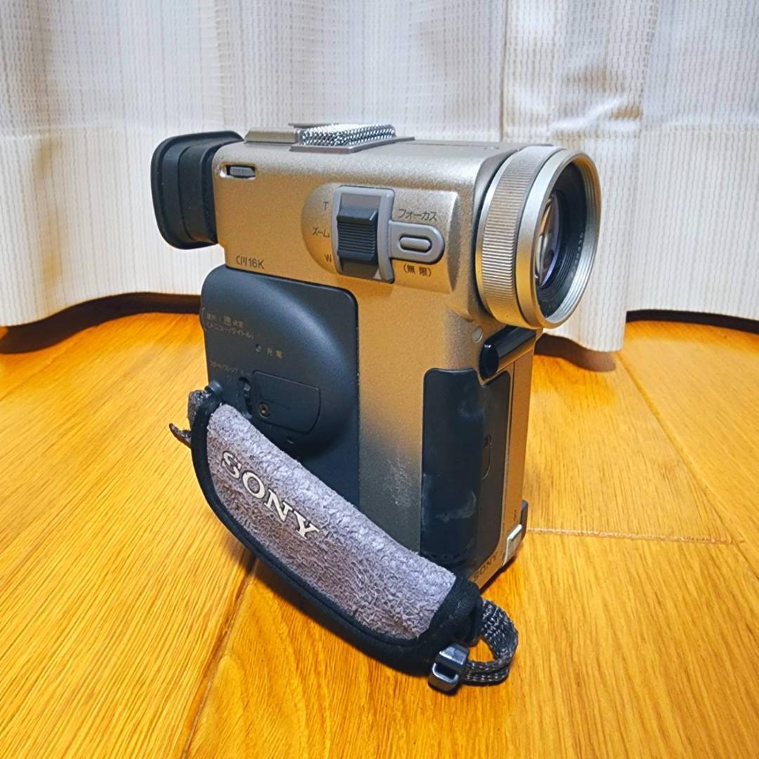 【動作確認済】高画質 SONY MiniDV ビデオカメラ DCR-PC10