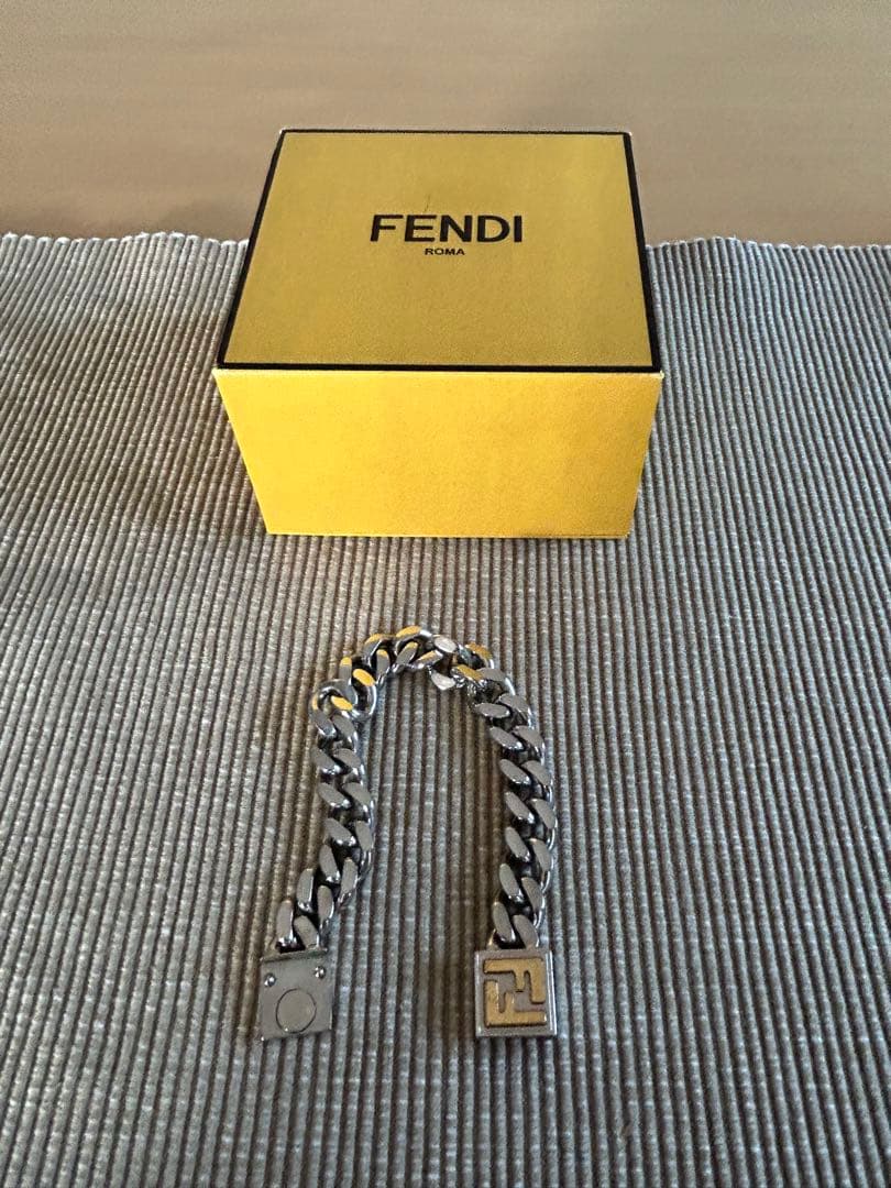 FENDI フェンディ 喜平　FF チェーン ブレスレット シルバー FENDI - FENDI フェンディ バゲット FFロゴ 喜平チェーン ブレスレット