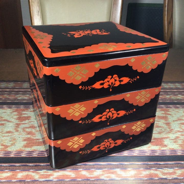 行事うー特価』 秀衡塗 丸三漆器 『牡丹重』 6.5寸 重箱 Amazon.co.jp