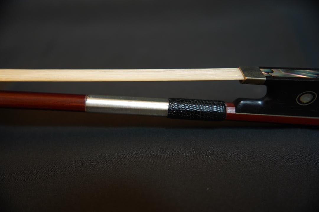 【良弓】バイオリン　フェルナンブーコ　弓　4/4　装飾スクリュー　☆2