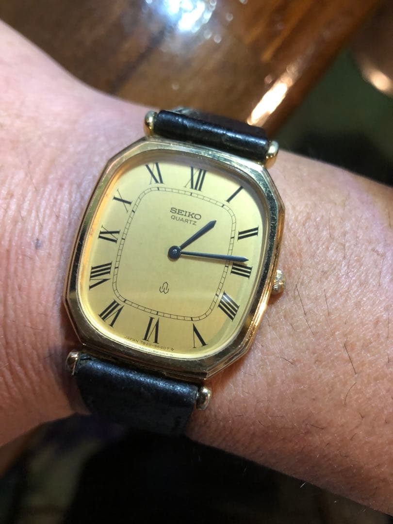 koka様　セイコー　シャリオ　SEIKO スクエア　ローマン文字　腕時計