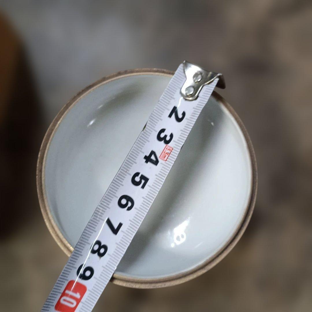 4567）高島慎一作　香合？・小物入れ・蓋物　ニワセキショウ