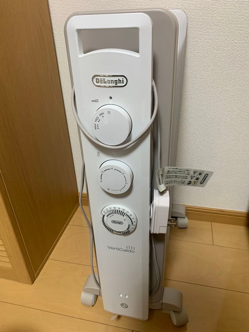 美品 デロンギ オイルヒーター RHJ21F0812-WH