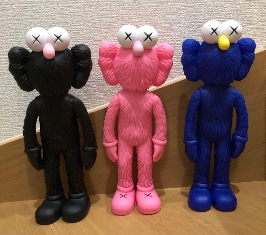 KAWS カウズ モチーフフィギュア ブラック ピンク ブルー フィギュア 3