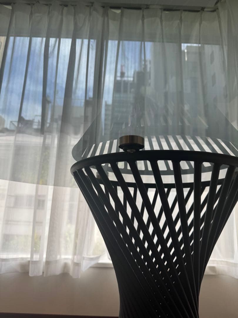 【Carlligaris/カリガリス】 VORTEX ガラスダイニングテーブル