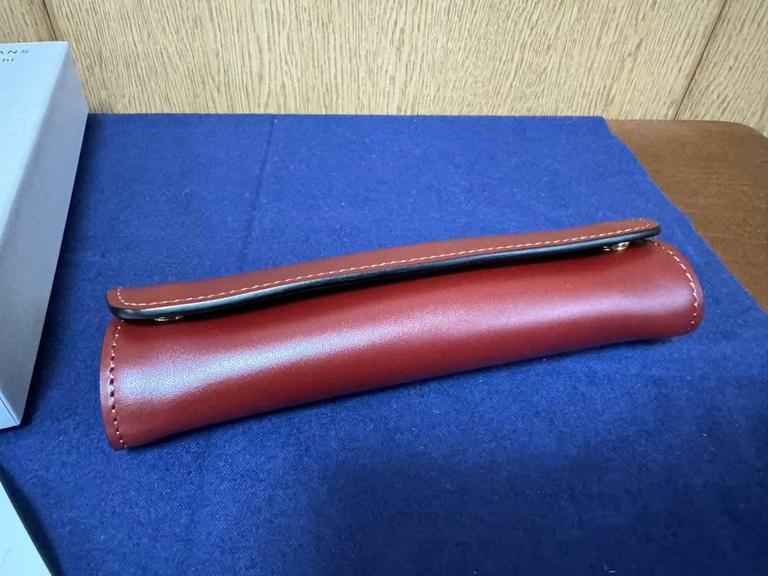 ワイルドスワンズペンケース・ロイドヴァッシュCYLINDER(S) ルージュ