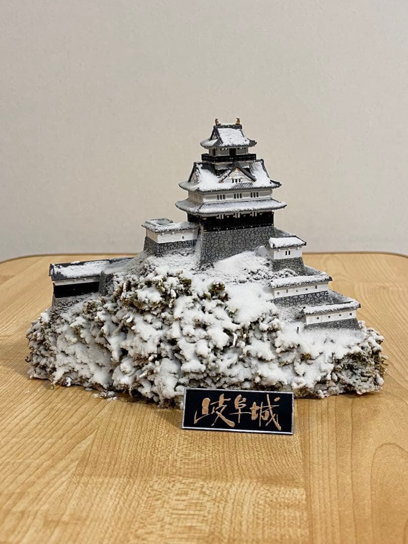岐阜城　模型 プラモデル　組立済　完成品（雪　冬仕様）