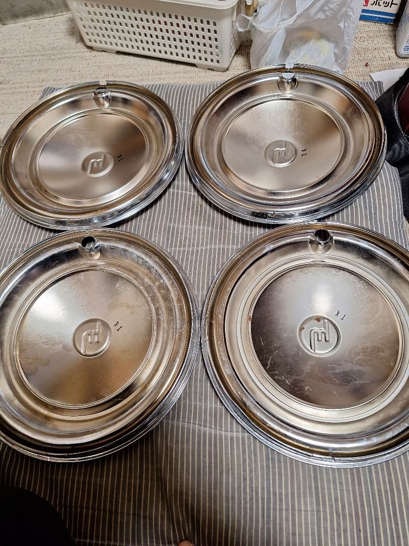 旧車 MAZDA ファミリア800 純正メッキスチールホイールカバー 4枚