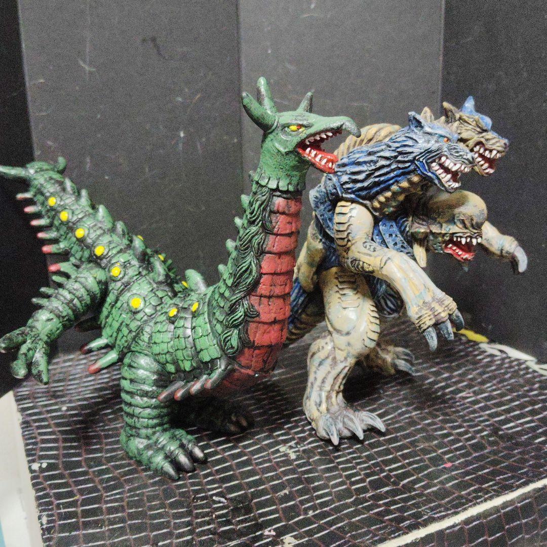 上野淳子ウルトラ怪獣旧型ソフビガルベロス.パンドン.アクマニアム.カデンダ