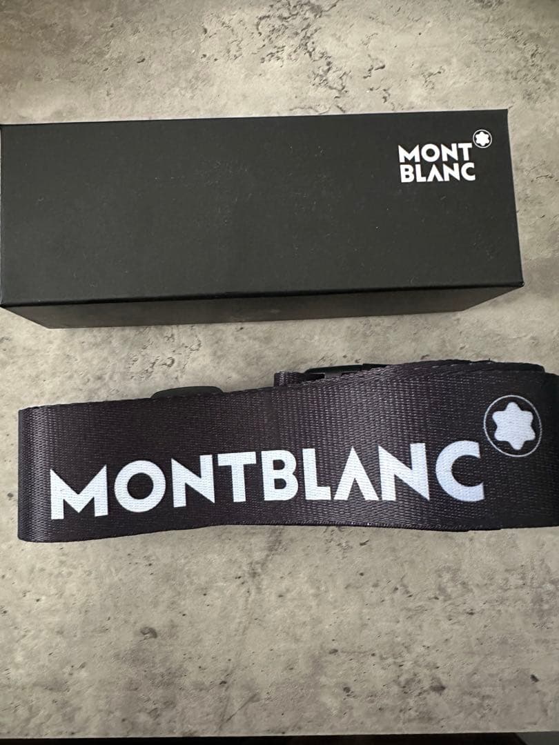MONTBLANC モンブラン スーツケース 旅行用ストラップ 黒 モンブランから、よりコンパクトな新作トローリー登場！【干場も愛用の
